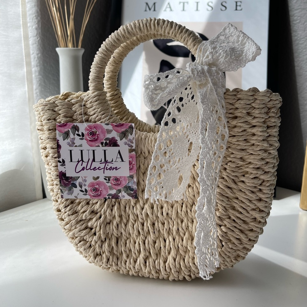 Straw bag